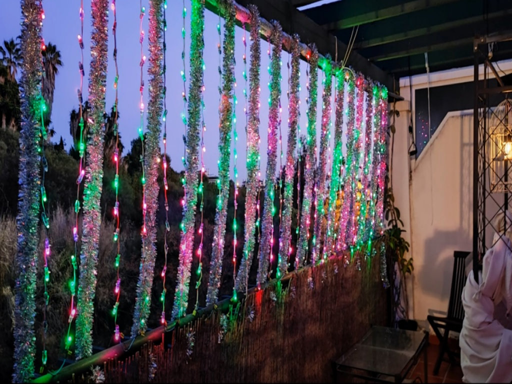 videos/video_0700.mp4